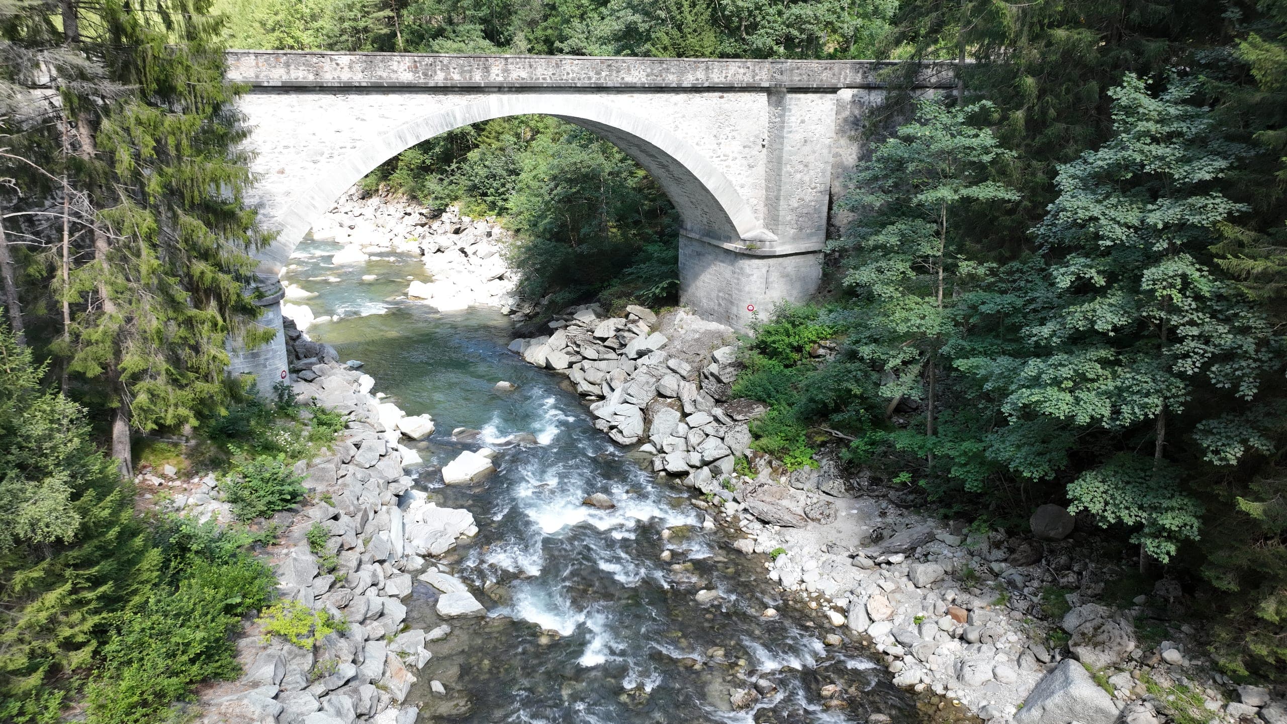 Stone bridge over the Hinterrhein