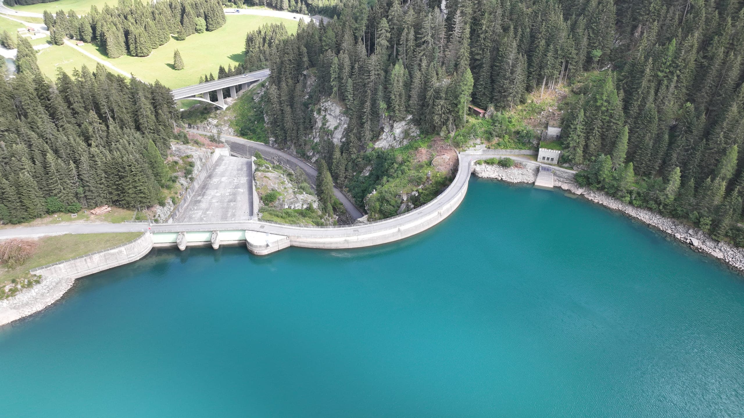 Dam at Lake Sufers